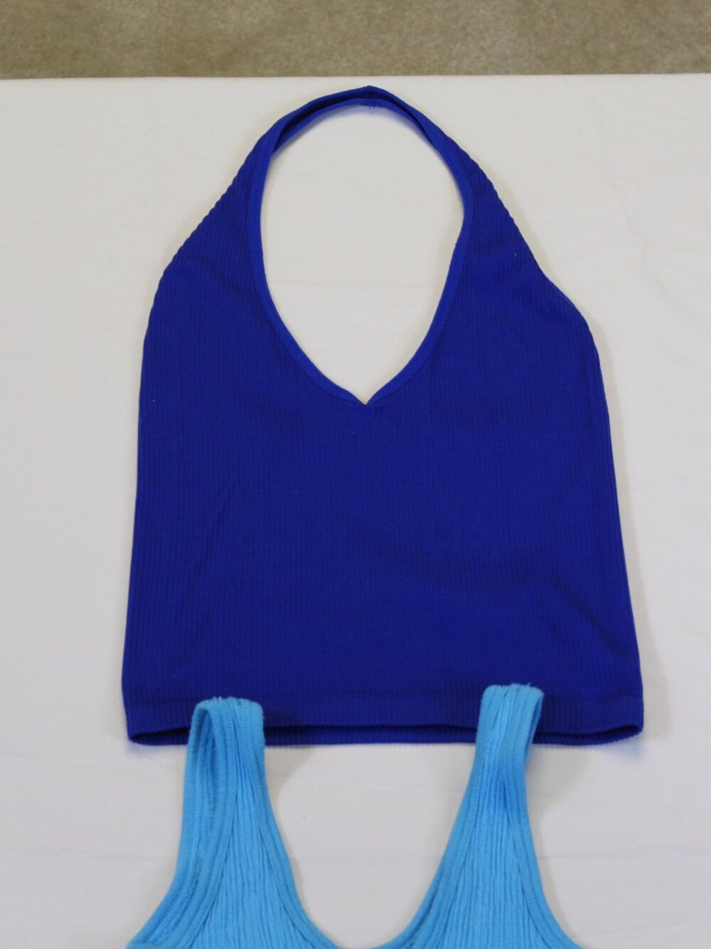 Out From Under UO Cropped Tank Bundle S Ribbed V Neck Halter Y2K - Picture 4 of 11